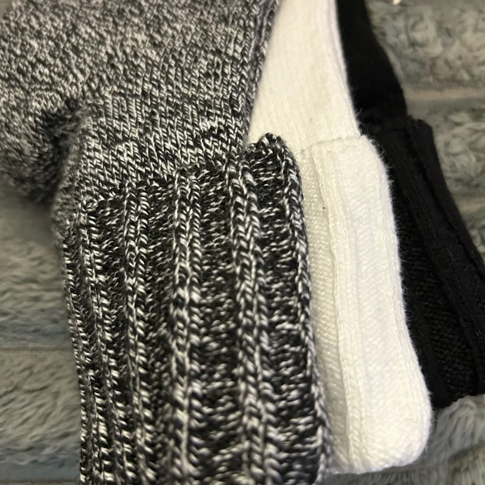 Universal Thread Turn-Cuff Socks 3-pack - Picture 3 of 3